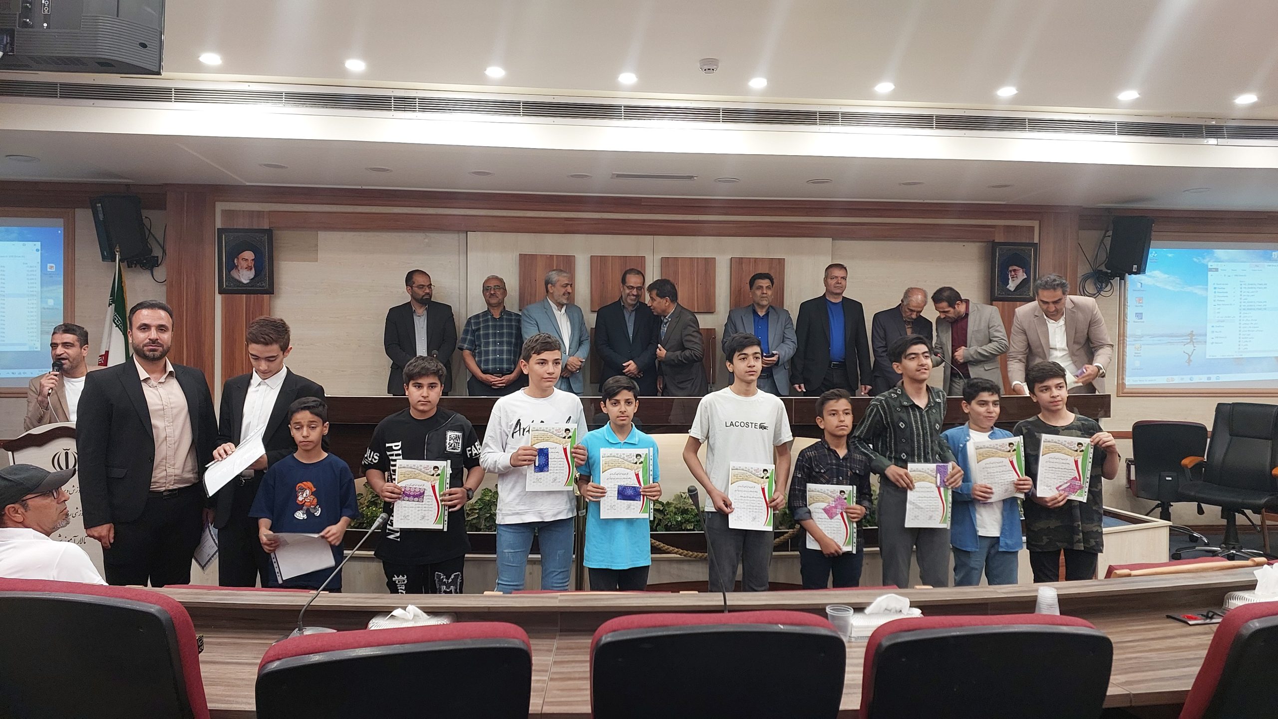 🟢 تجلیل از ورزشکاران و پیشکسوتان کاری ارزشمند از تربیت بدنی آموزش و پرورش ناحیه یک قم
